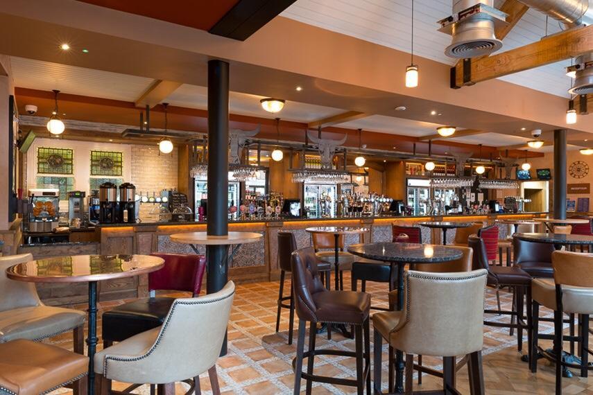 The Bull & Stirrup Hotel Wetherspoon Chester Extérieur photo